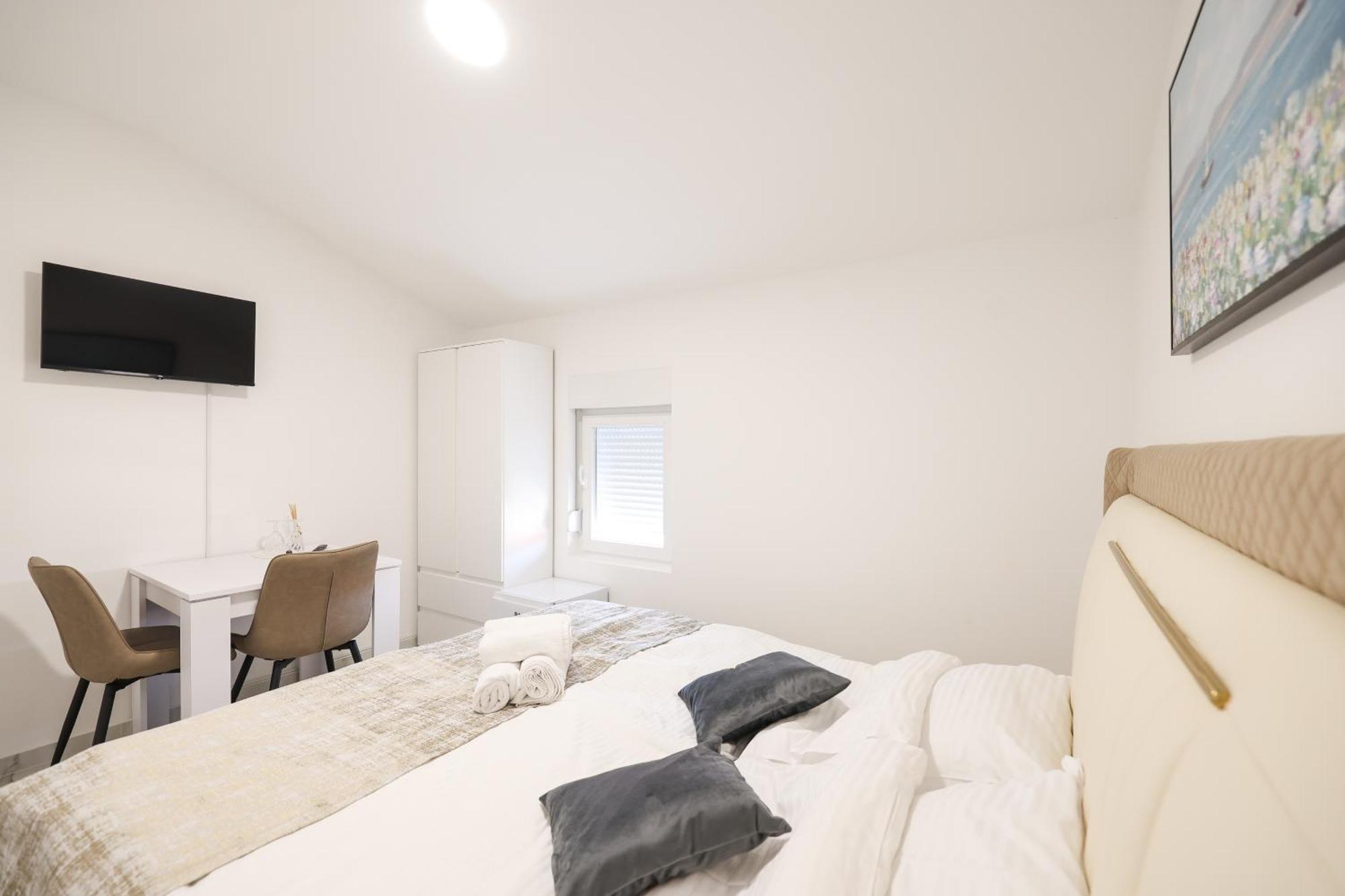 Premium Rooms Prince Zadar Exteriör bild