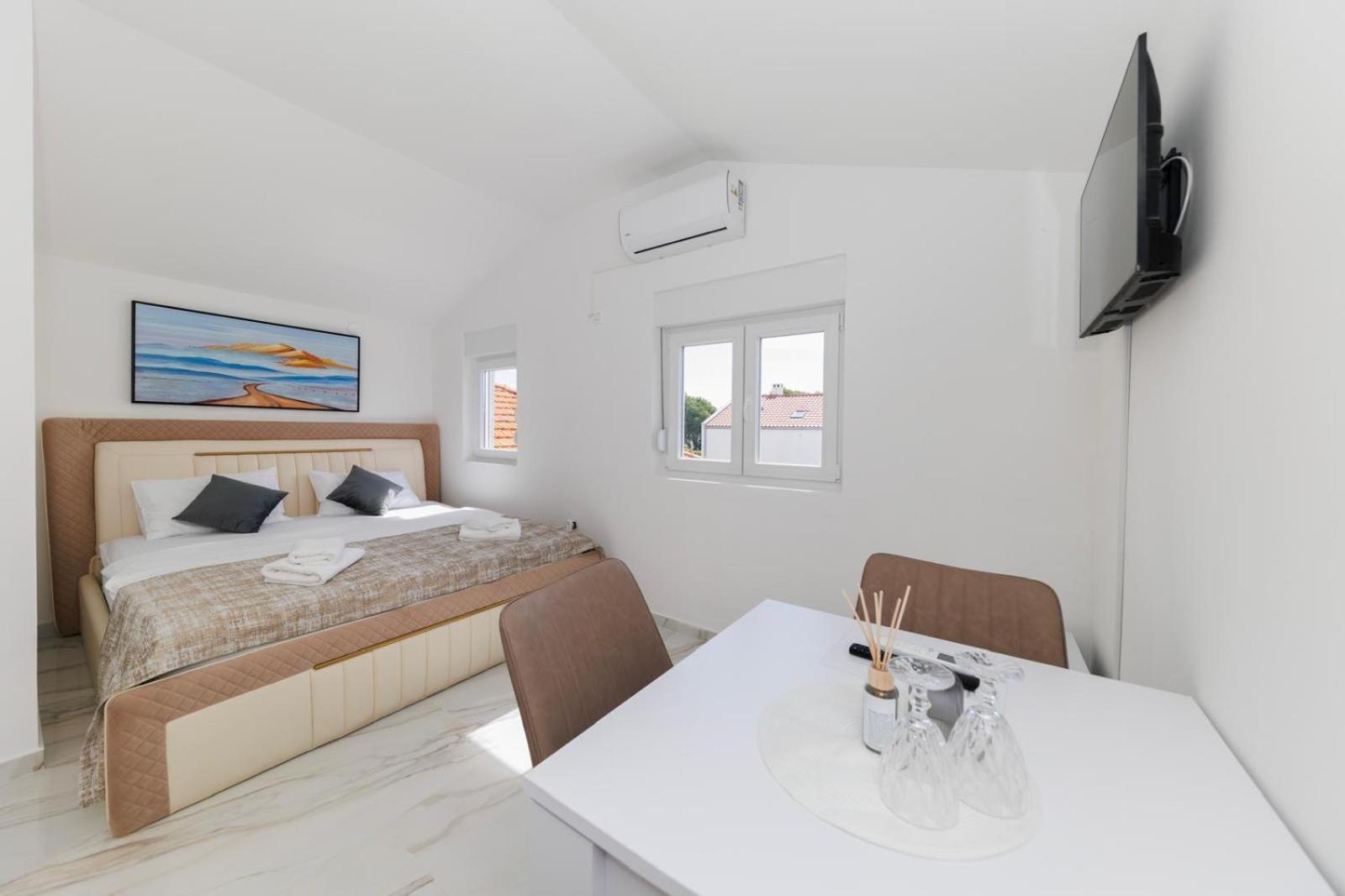 Premium Rooms Prince Zadar Exteriör bild